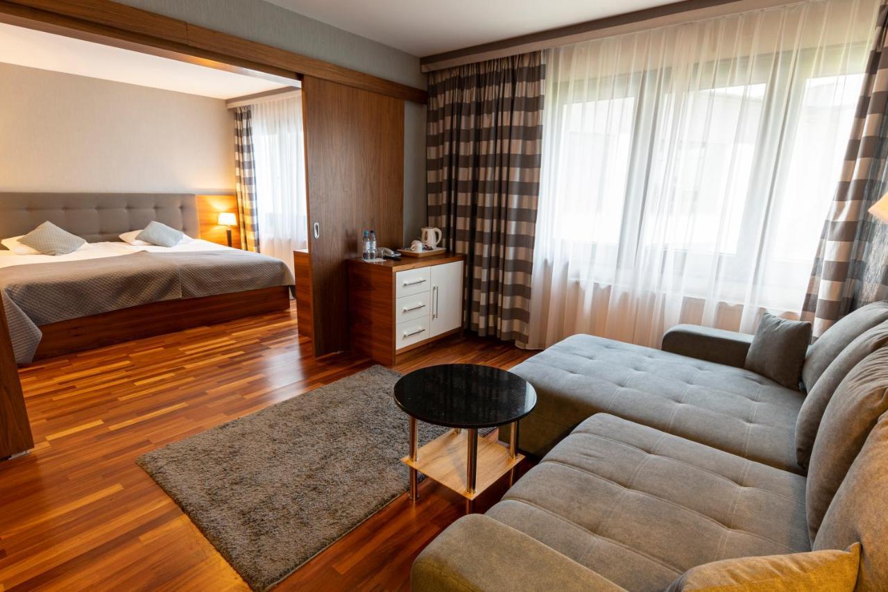 Omega Hotel Olsztyn  Exteriör bild