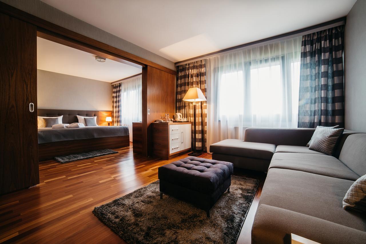 Omega Hotel Olsztyn  Exteriör bild